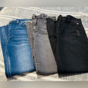 Stack of 3 KanCan Skinny Jeans!🩵